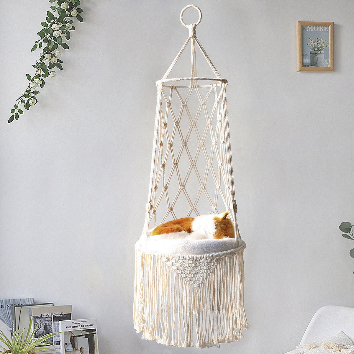 Elegant Macrame Cat Hammock: Handwoven Wall Hanging Pet Bed - Perfect Gift for Cat Lovers
