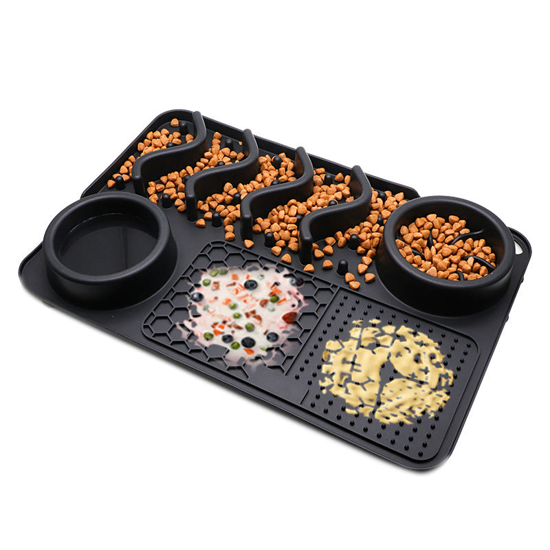 Multifunctional Silicone Pet Licking Mat: Enhance Your Pet’s Health with Slow-Feeding Technology