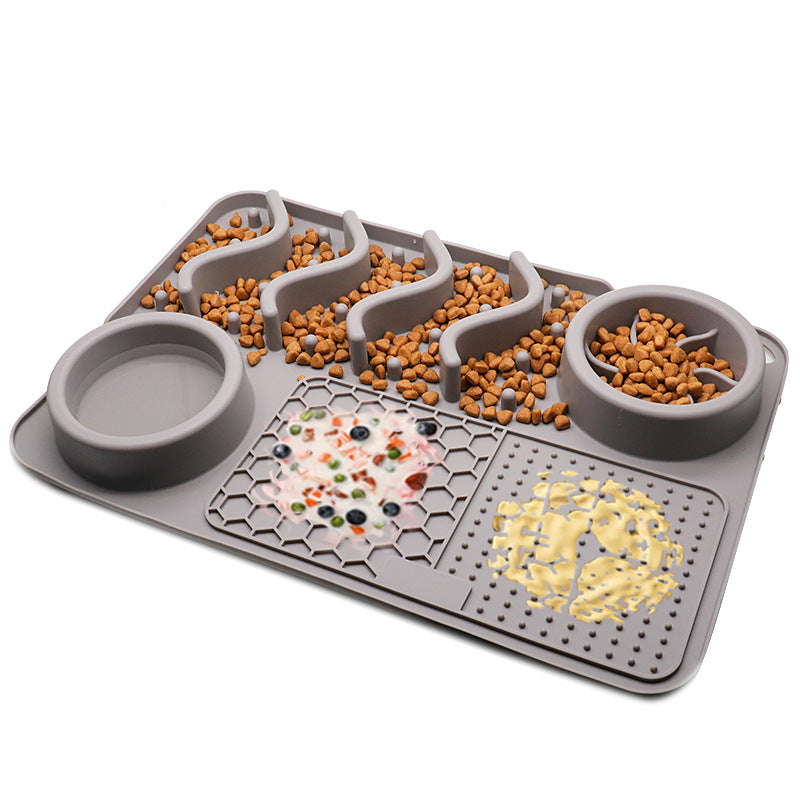 Multifunctional Silicone Pet Licking Mat: Enhance Your Pet’s Health with Slow-Feeding Technology